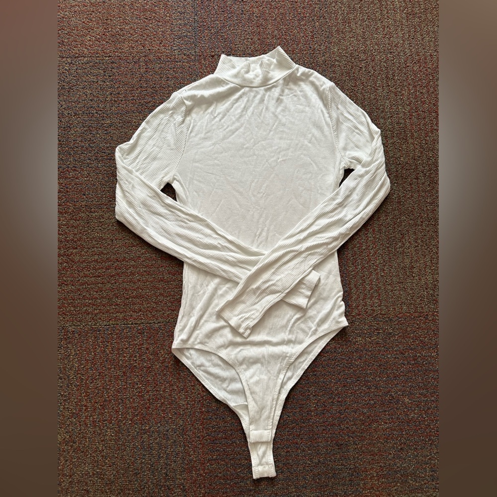 Women’s bodysuit size s